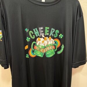 Black Graphic T-Shirt NWOT Women’s XL St Patrick’s Day Shirt Cheers Read Closely